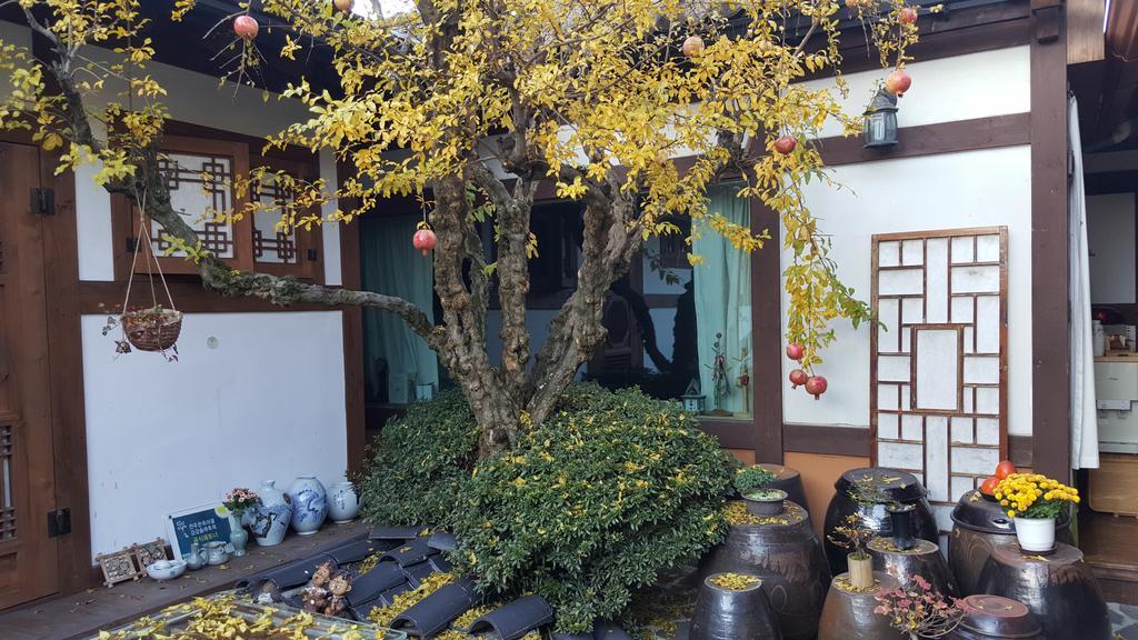 Inyeon Hanok Guesthouse Jeonju Bagian luar foto