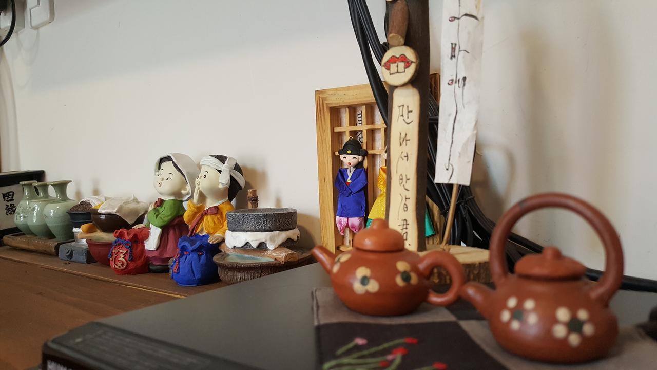 Inyeon Hanok Guesthouse Jeonju Bagian luar foto