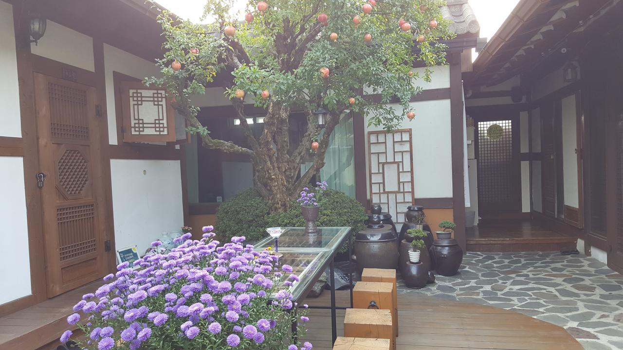 Inyeon Hanok Guesthouse Jeonju Bagian luar foto