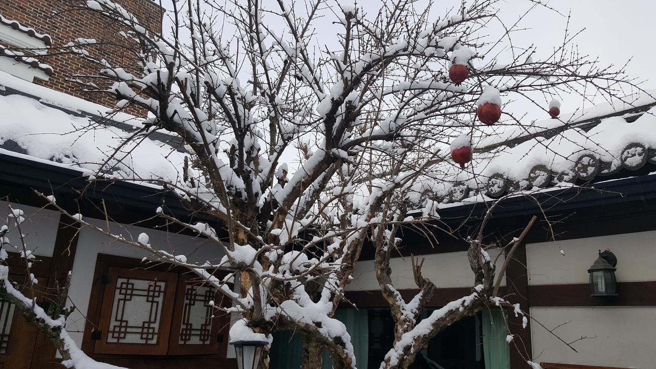 Inyeon Hanok Guesthouse Jeonju Bagian luar foto