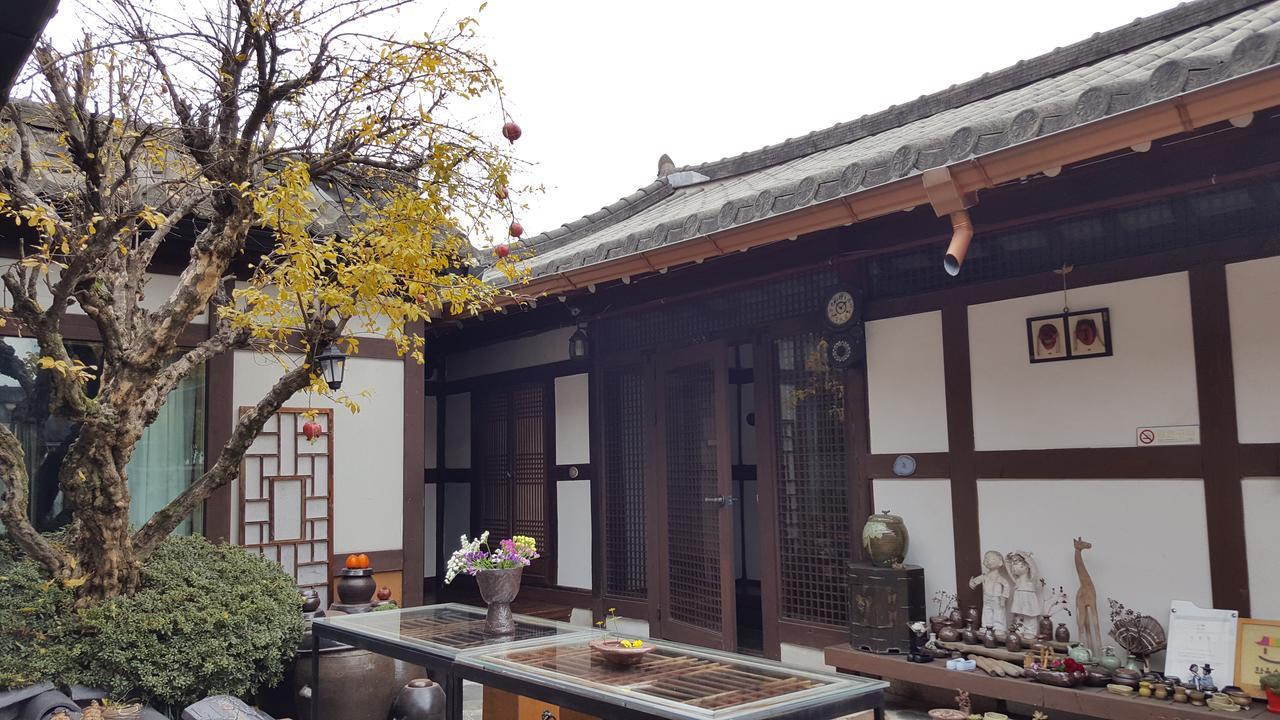 Inyeon Hanok Guesthouse Jeonju Bagian luar foto
