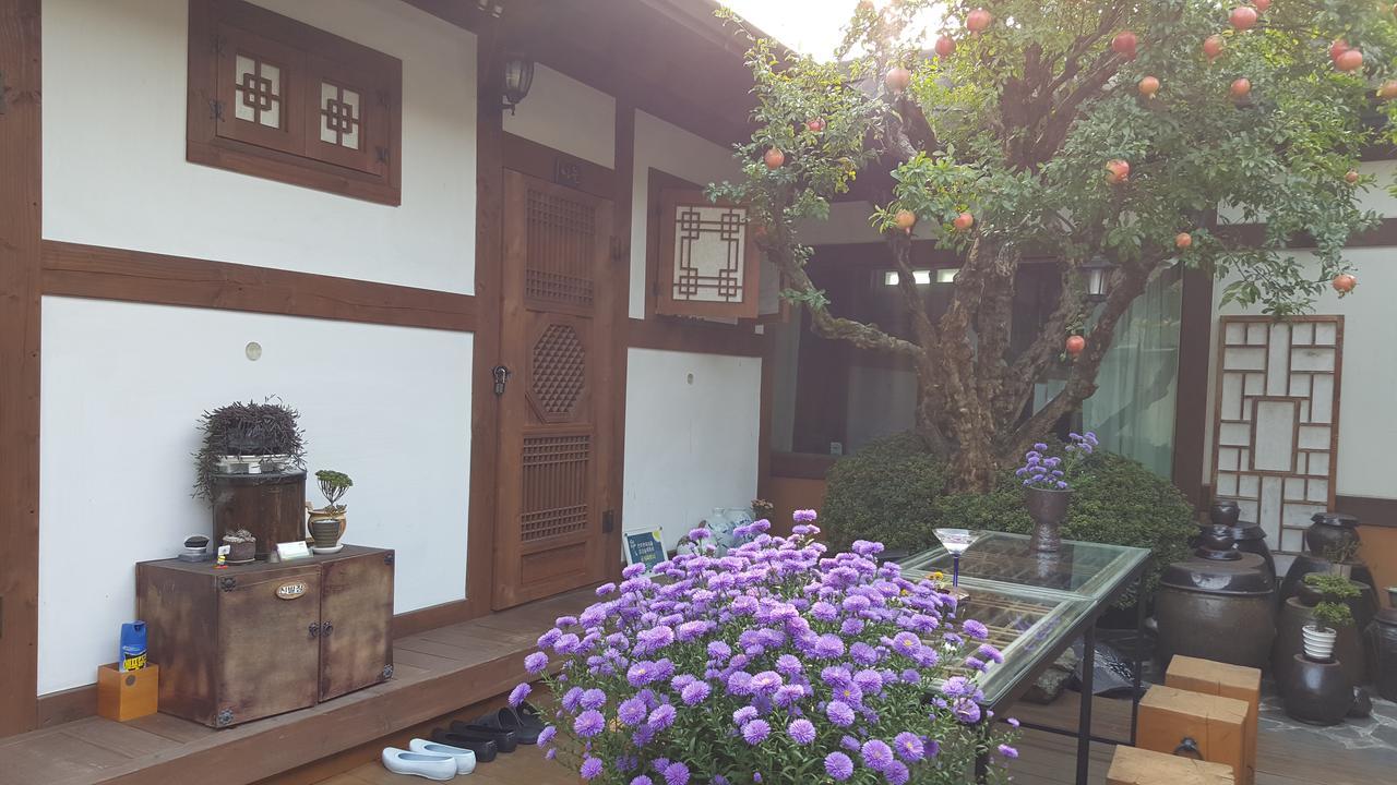 Inyeon Hanok Guesthouse Jeonju Bagian luar foto