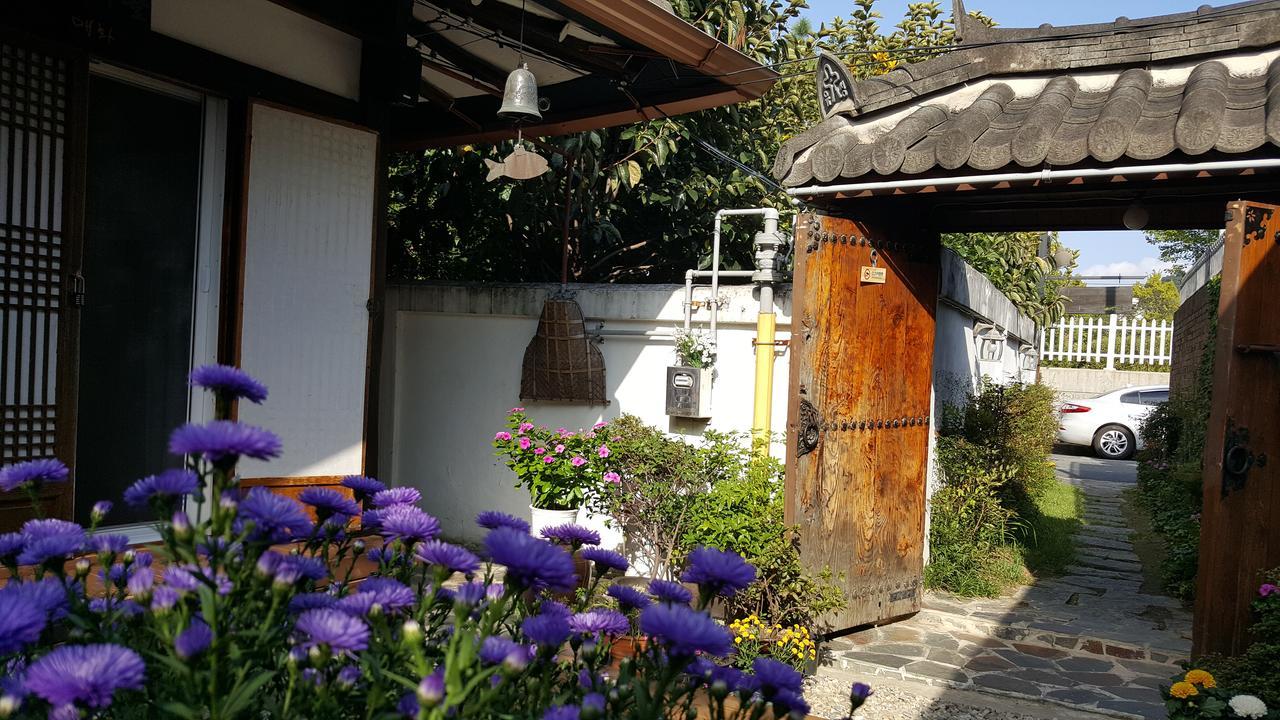 Inyeon Hanok Guesthouse Jeonju Bagian luar foto